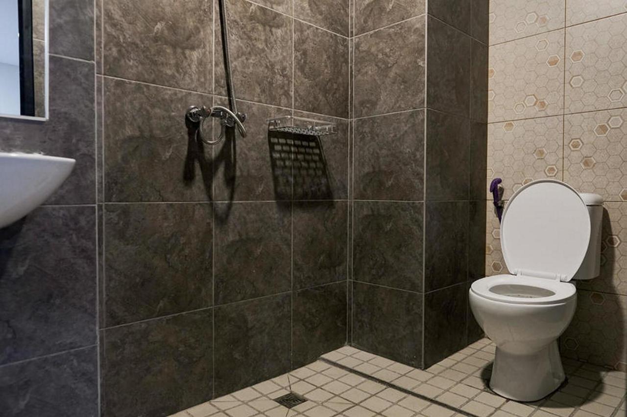 Reddoorz Plus Near Taman Anggrek Mall 雅加达 外观 照片