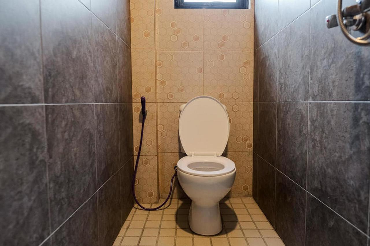 Reddoorz Plus Near Taman Anggrek Mall 雅加达 外观 照片