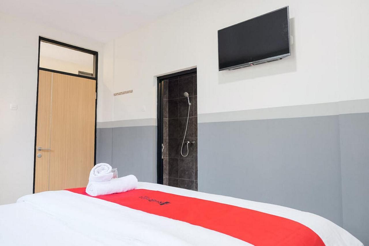 Reddoorz Plus Near Taman Anggrek Mall 雅加达 外观 照片